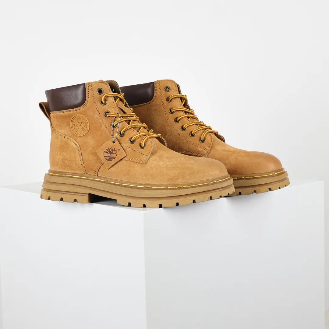 Copy price 💰620 Core recommendation Good price 🚀Timberland Timberland outdoor high-top casual rhubarb boots series #Guangdong Dachang quality Original box original packaging #25ss new style Fashion and trend matching The fabric is made of Italian 🇮🇹 top frosted fine-grained cowhide with anti-odor and anti-corrosion genuine leather latex insoles. The outsole and hardware are all made from OEM raw materials. They are the same as the original Goodyear never-opening process. Good products do not kill pigs. The quality of the first order is strictly controlled. Exclusively released on the entire network. The quality is beyond doubt. The whole set of official website unified packaging gives you a perfect wearing experience. The quality is exquisite and durable. A must-have for sportsmen. Specially designed to prevent handsomeness. High-quality and first-class foot feel. This winter, it is specially used for cold protection and outdoor use. Daily casual matching. Size: 39 40 41 42 43 44 (leather shoe size)